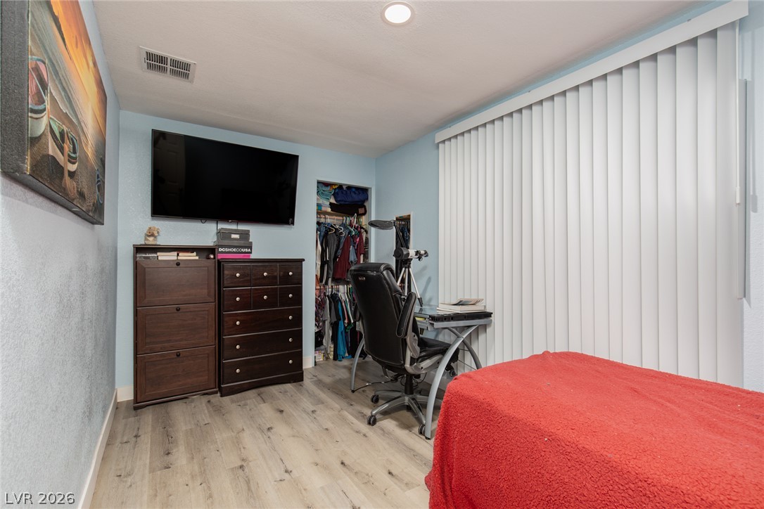 330 Sir Richard East Drive Property Photo 20
