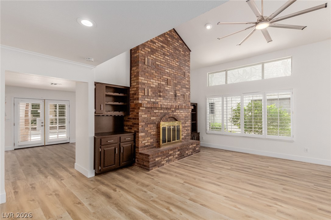 861 Vegas Valley Drive Property Photo 4