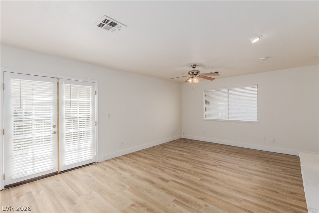 861 Vegas Valley Drive Property Photo 17