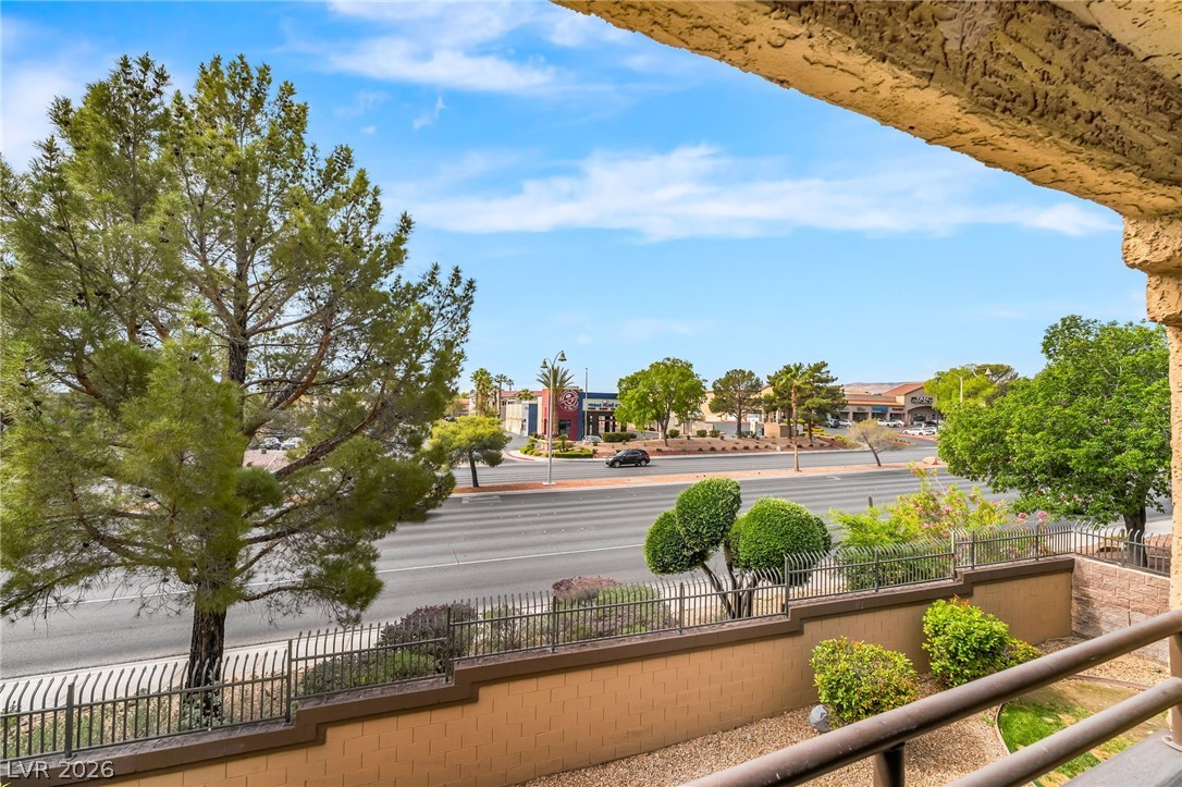 2200 South Fort Apache Road 2073 Property Photo 21