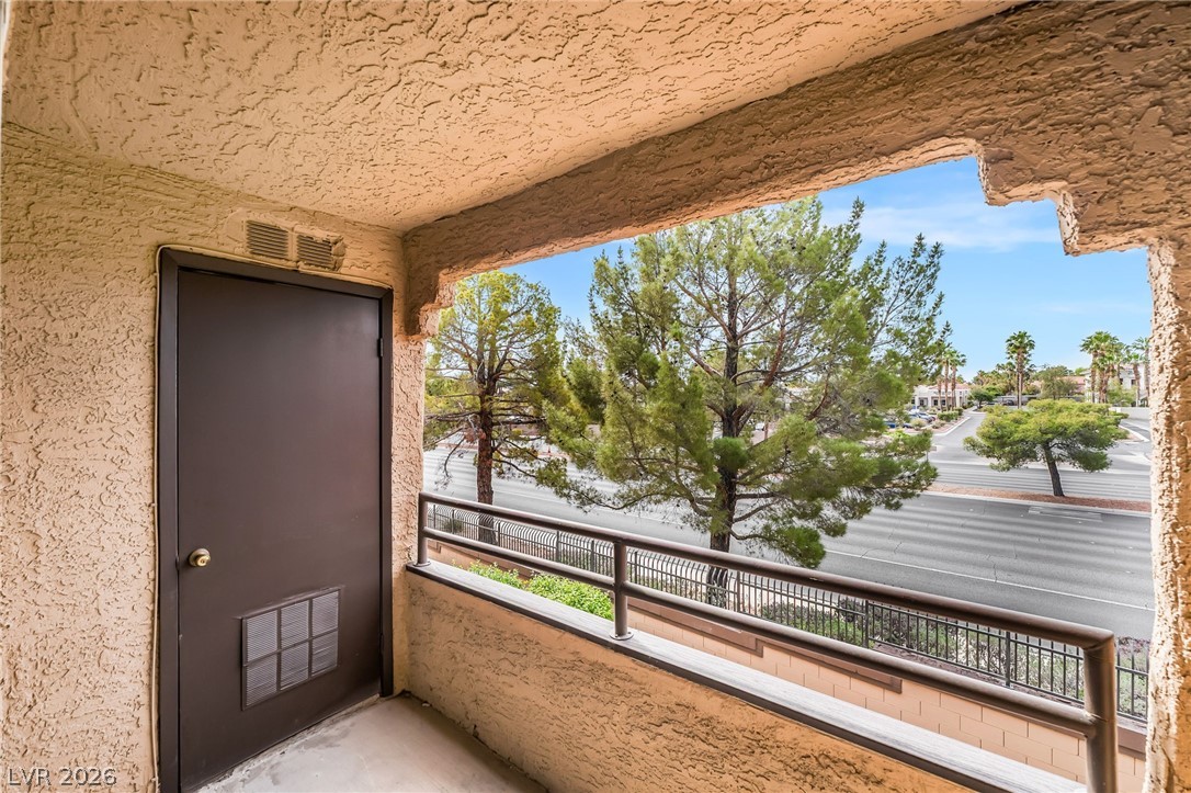 2200 South Fort Apache Road 2073 Property Photo 22