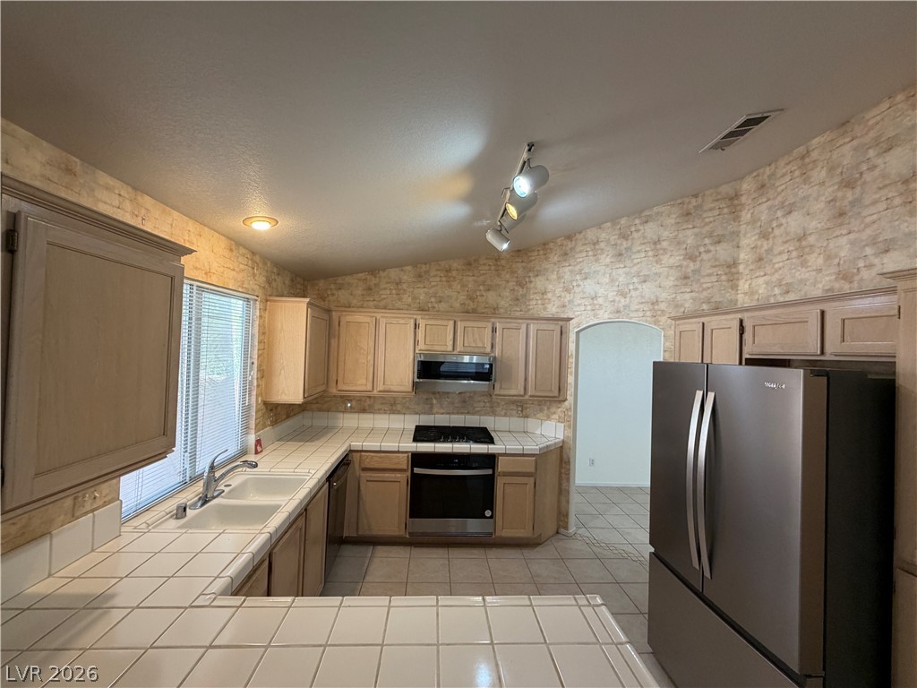 8164 Sedona Sunset Drive Property Photo 5