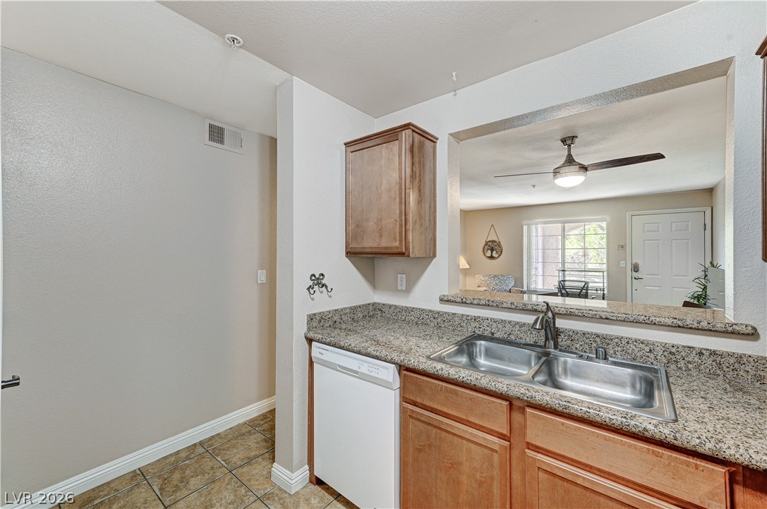 2810000 Property Photo 5