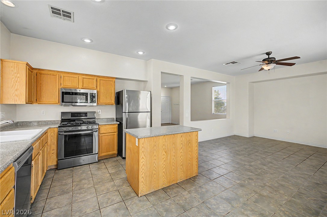 2392 Predera Avenue Property Photo 13