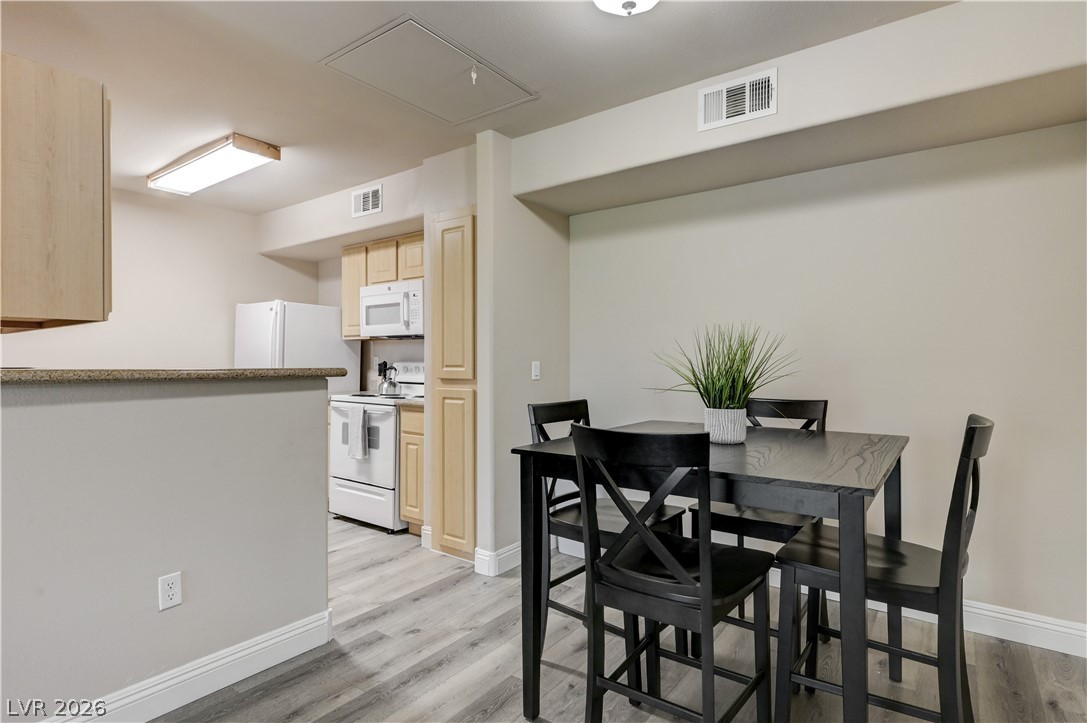 2810014 Property Photo 3