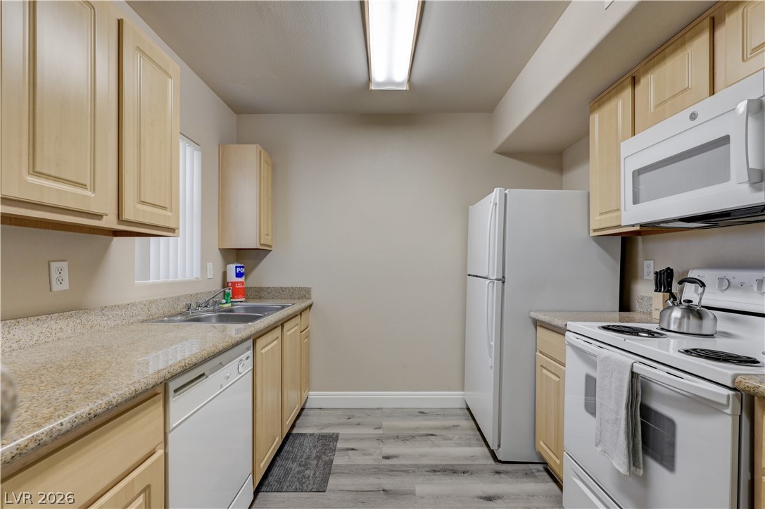 2810014 Property Photo 4