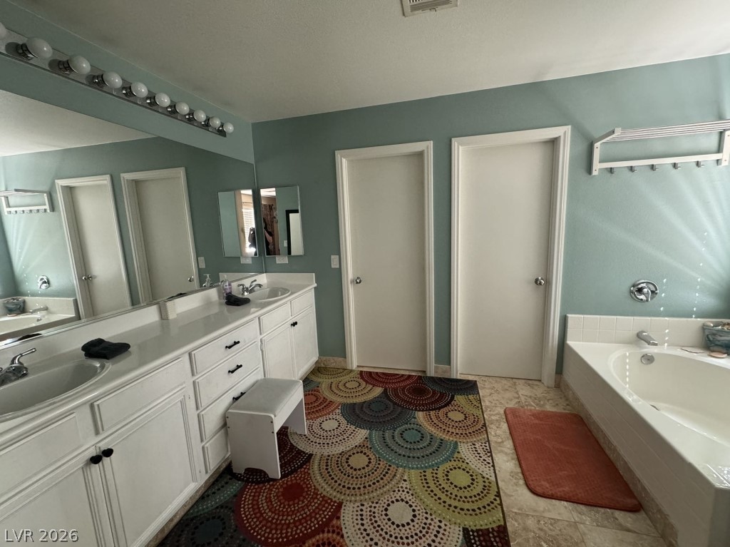 9695 Ridgebluff Avenue Property Photo 44