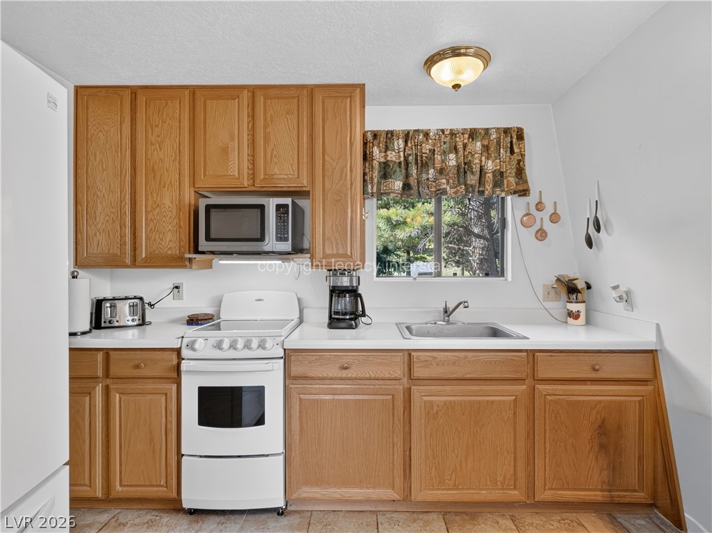 651 East Aspen Meadow Drive Property Photo 14