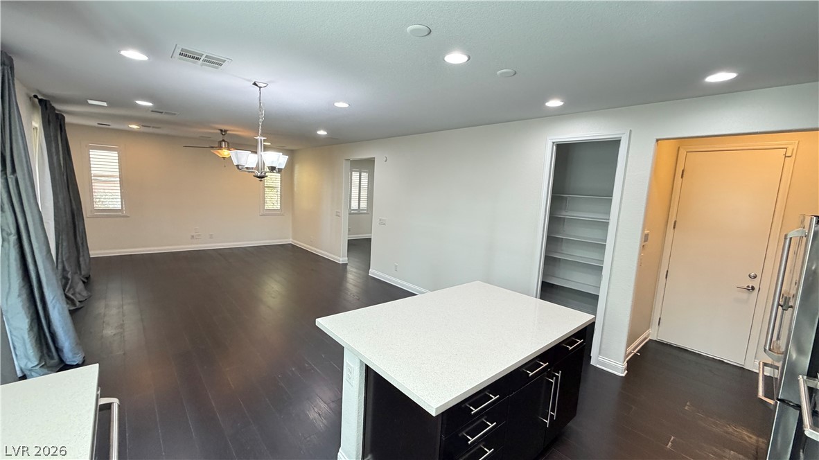 8118 Pinecrest Falls Street Property Photo 6