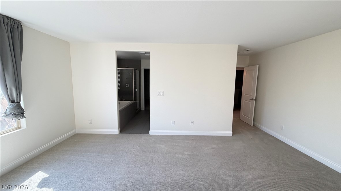 8118 Pinecrest Falls Street Property Photo 16