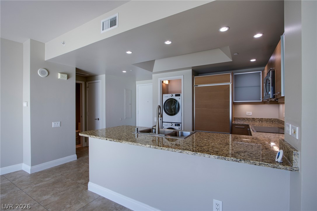 222 Karen Avenue 2303 Property Photo 6
