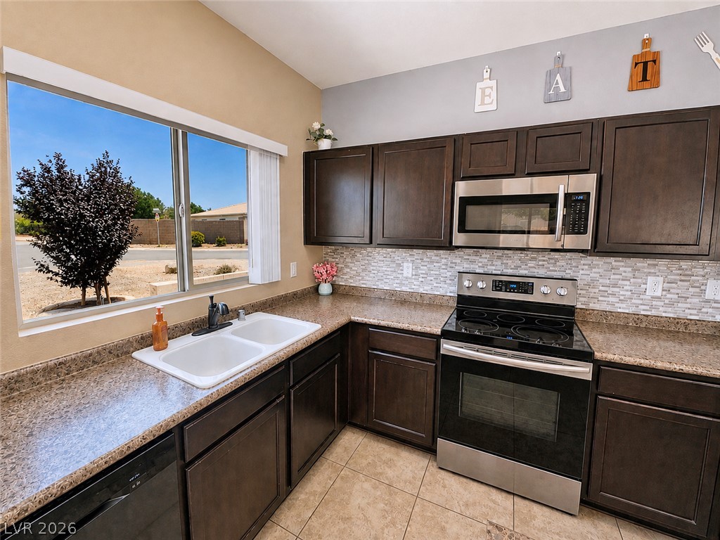 4862 South Adriano Way Property Photo 26