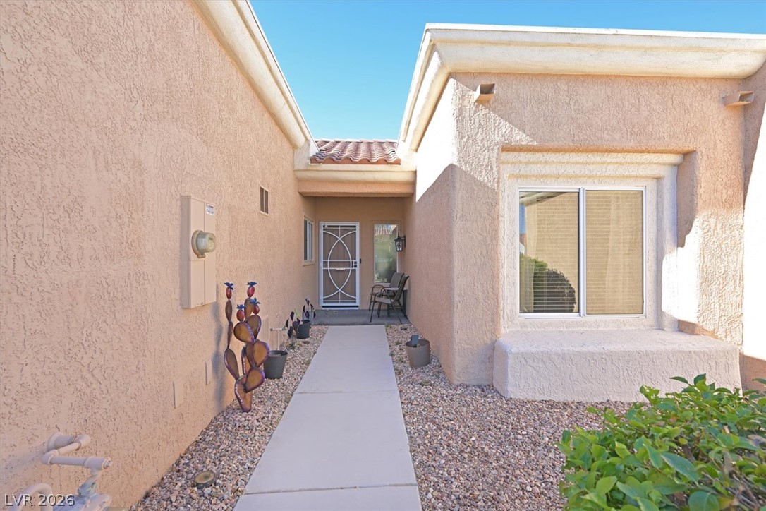 10008 Bundella Drive Property Photo 2