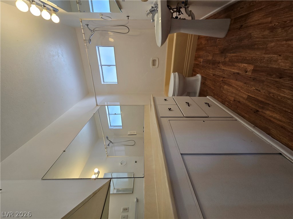 607 Avenue G Avenue Property Photo 17