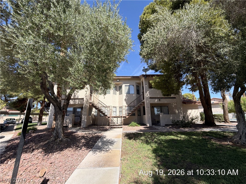 705 Rock Springs Drive 202 Property Photo 2