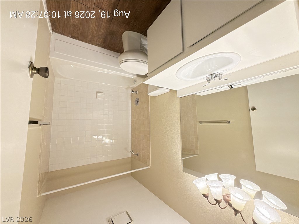 705 Rock Springs Drive 202 Property Photo 18