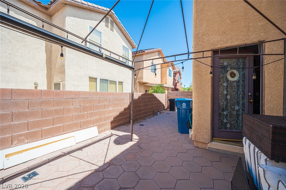 6882 Bronze Meadow Avenue Property Photo 5