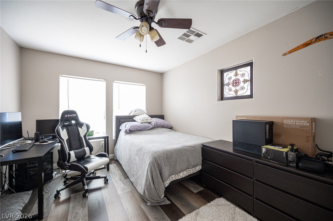 6882 Bronze Meadow Avenue Property Photo 18