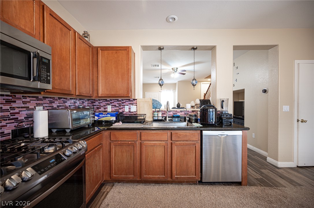 6882 Bronze Meadow Avenue Property Photo 21