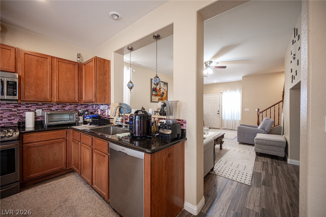 6882 Bronze Meadow Avenue Property Photo 22