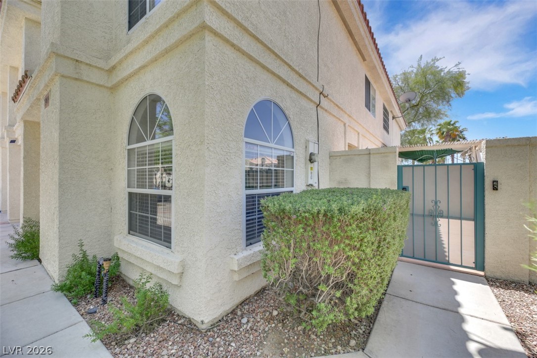 7989 Lisa Dawn Avenue Property Photo 4