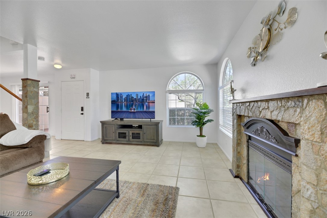 7989 Lisa Dawn Avenue Property Photo 8