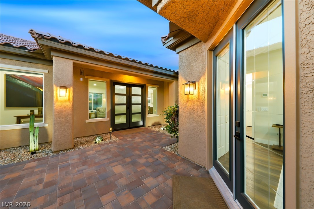2948 Foxtail Creek Avenue Property Photo 3