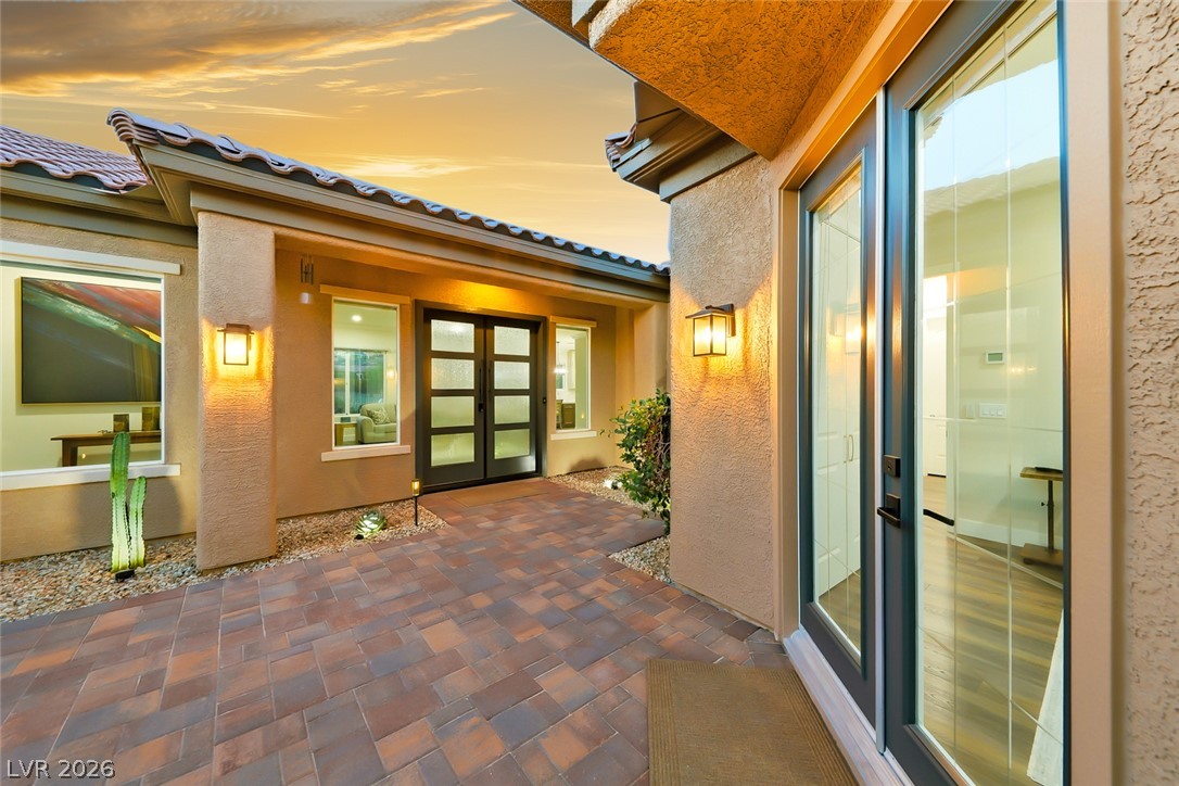2948 Foxtail Creek Avenue Property Photo 3