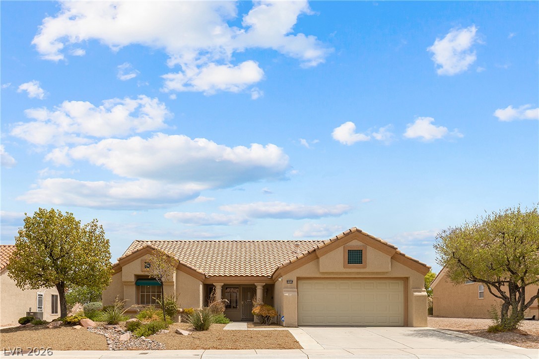 2924 Lotus Hill Drive Property Photo 1
