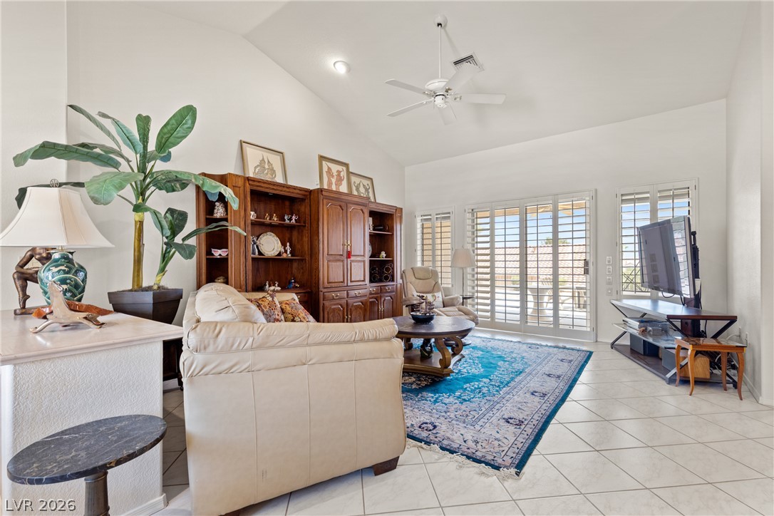 2924 Lotus Hill Drive Property Photo 2