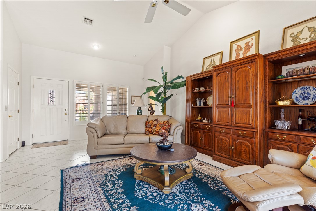 2924 Lotus Hill Drive Property Photo 3