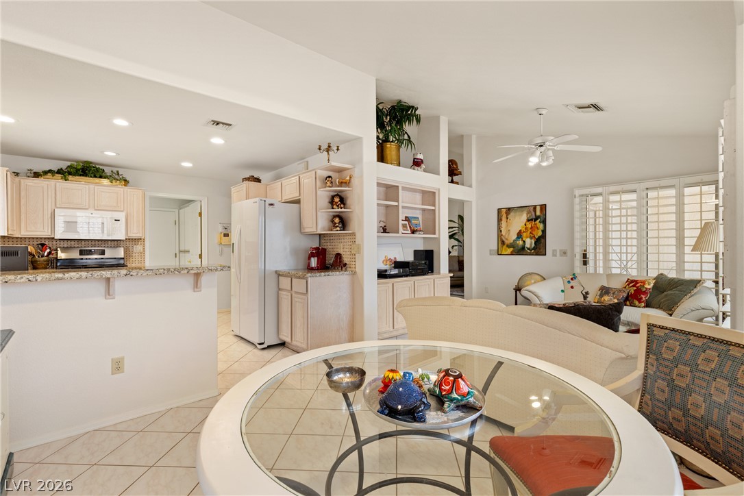 2924 Lotus Hill Drive Property Photo 12