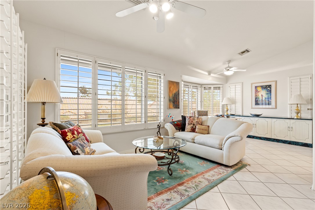 2924 Lotus Hill Drive Property Photo 14