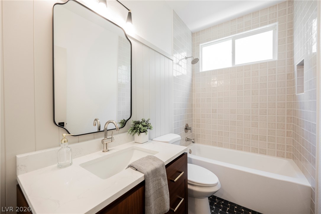 9369 Thunder Basin Avenue Property Photo 48