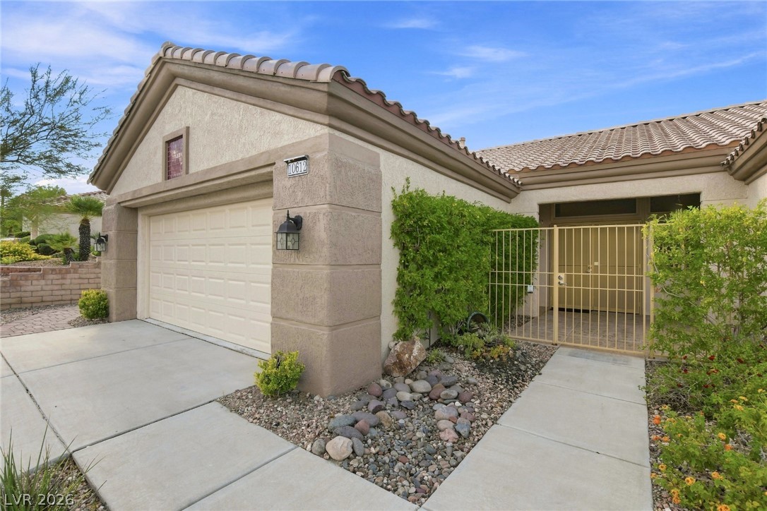 10612 Clear Meadows Drive Property Photo 3