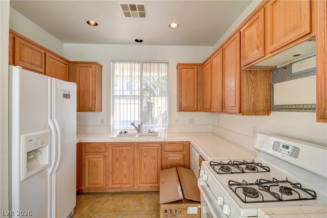 6180 Bridgeport Hills Avenue Property Photo 3