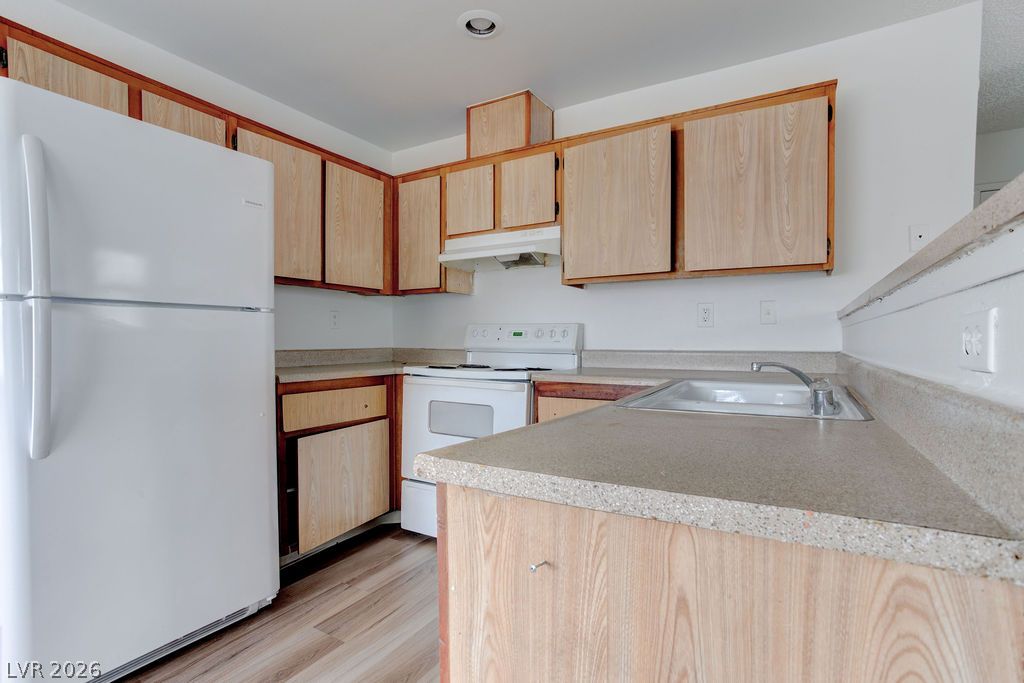 4182 Orbit Avenue Property Photo 6