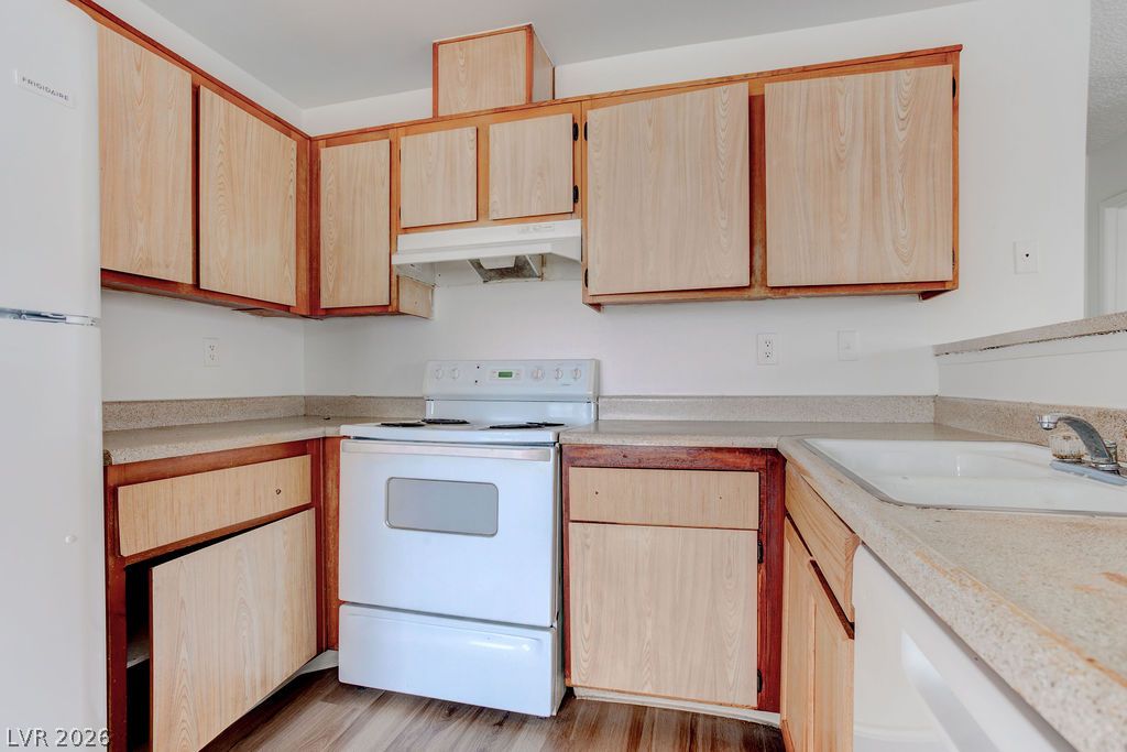 4182 Orbit Avenue Property Photo 22