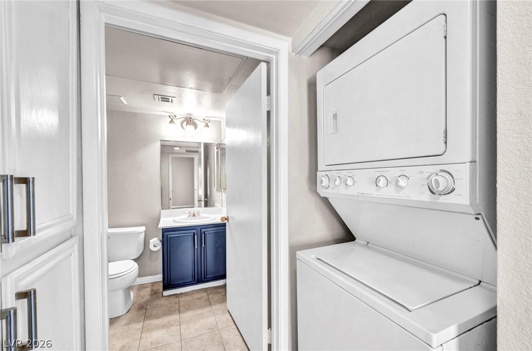 8070 West Russell Road 1060 Property Photo 17