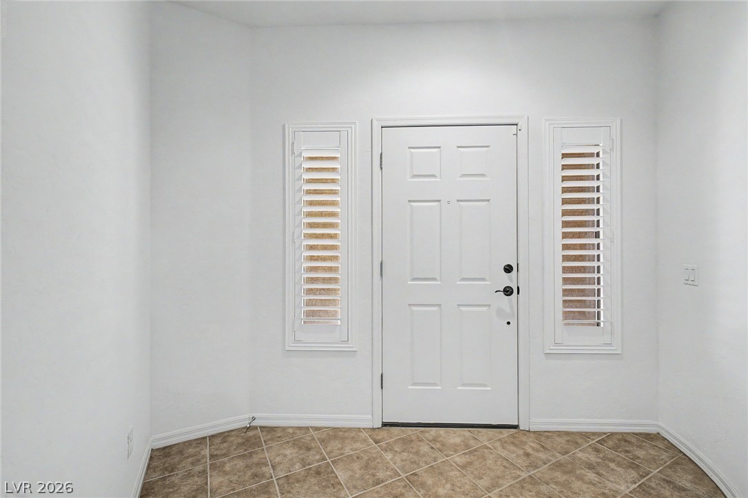 6051 Tersky Court Property Photo 3
