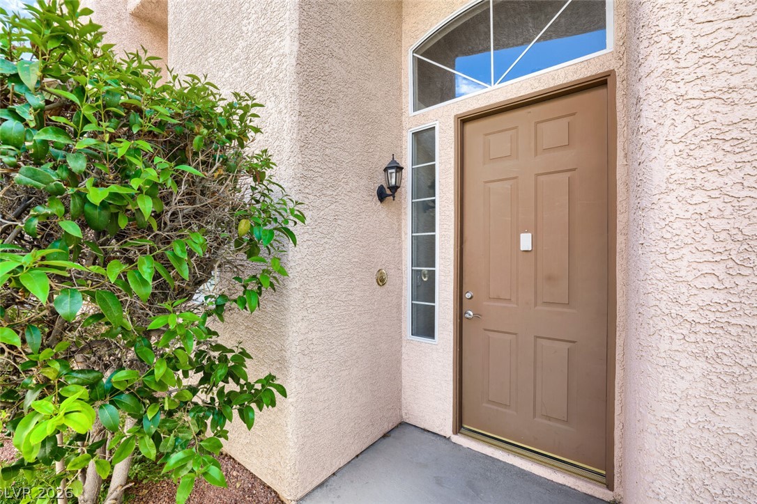 9641 Emeraude Avenue Property Photo 4