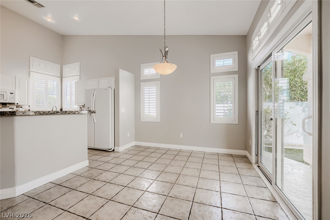 9641 Emeraude Avenue Property Photo 11