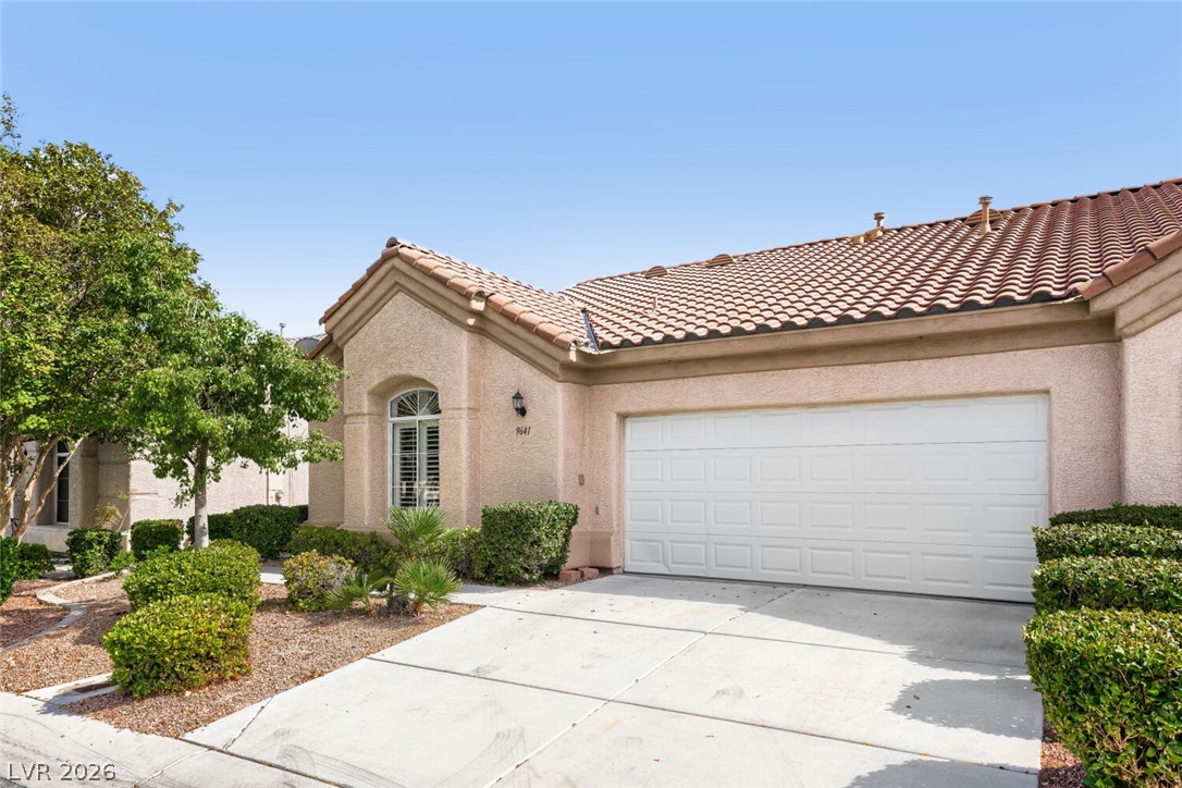 9641 Emeraude Avenue Property Photo 29