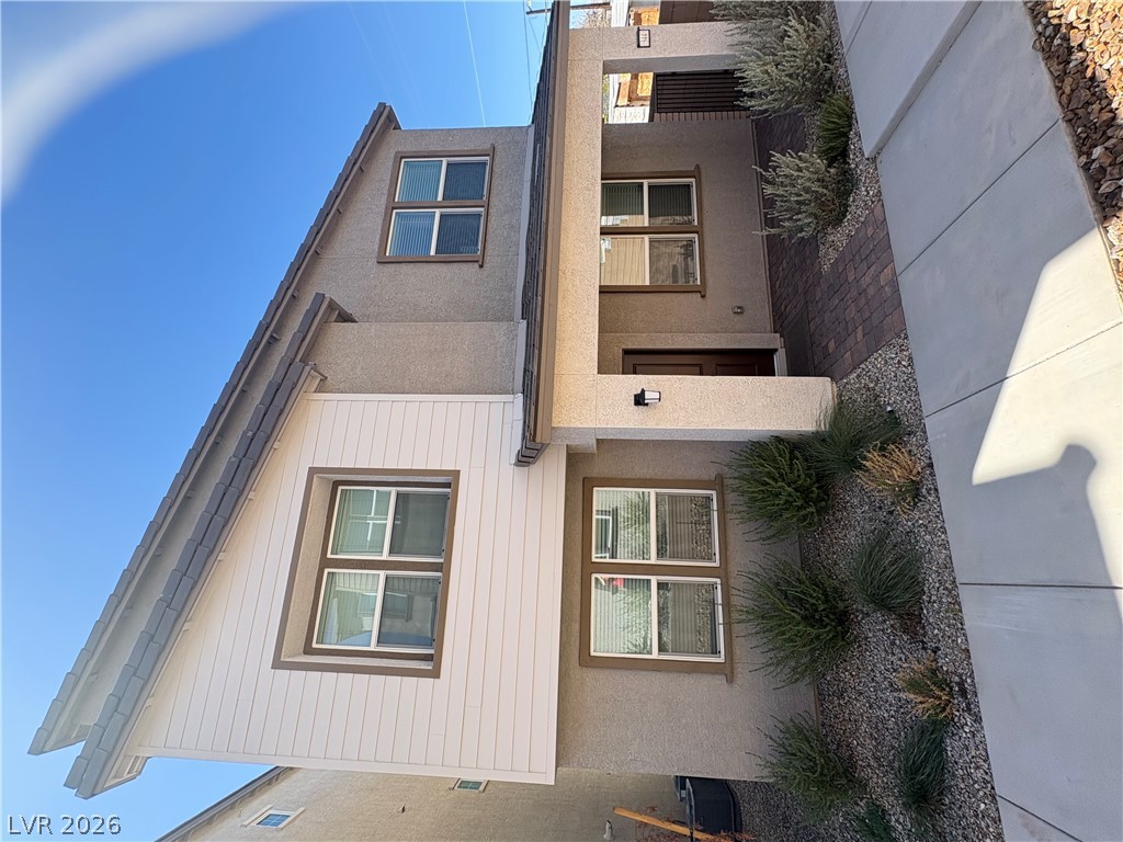 344 Vanda Court Property Photo 1
