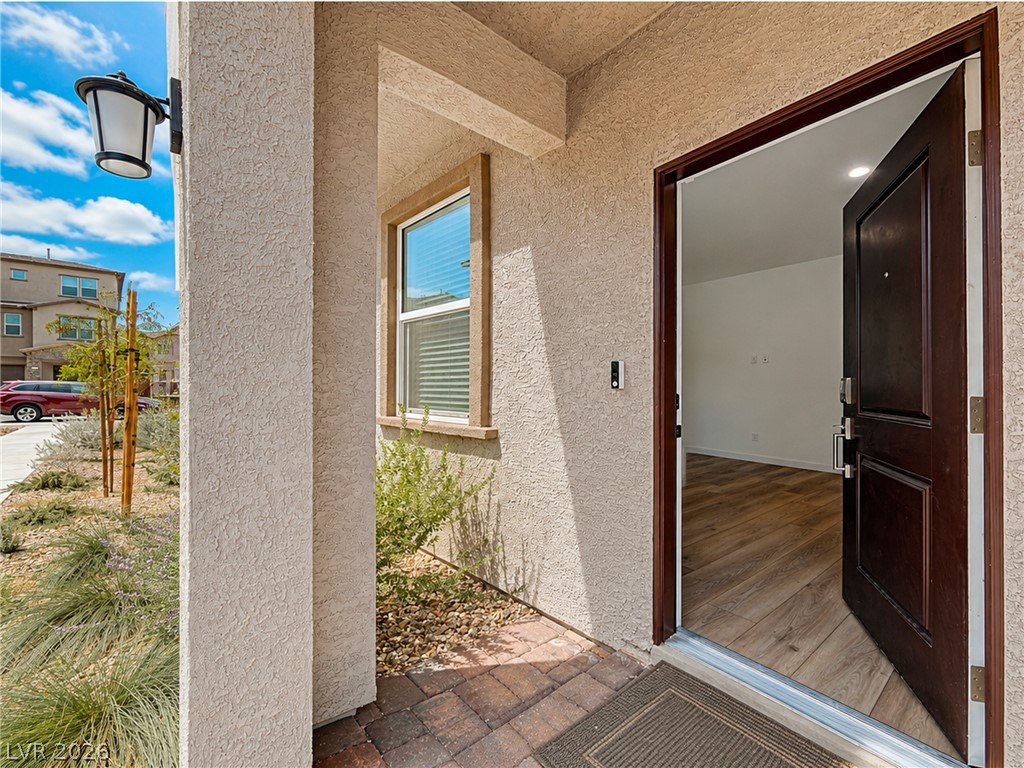 344 Vanda Court Property Photo 3