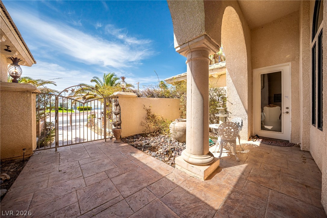 2201 Winery Road Property Photo 3