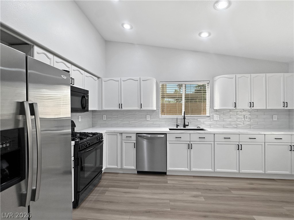 1506 Emerald Peak Avenue Property Photo 9