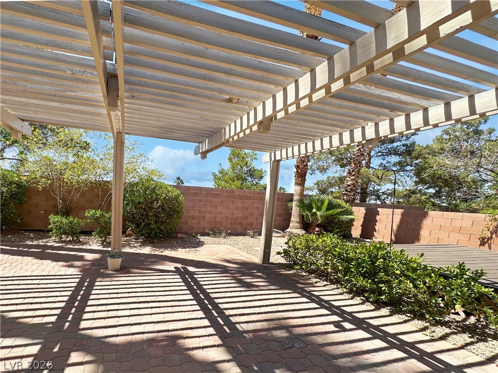 1506 Emerald Peak Avenue Property Photo 32