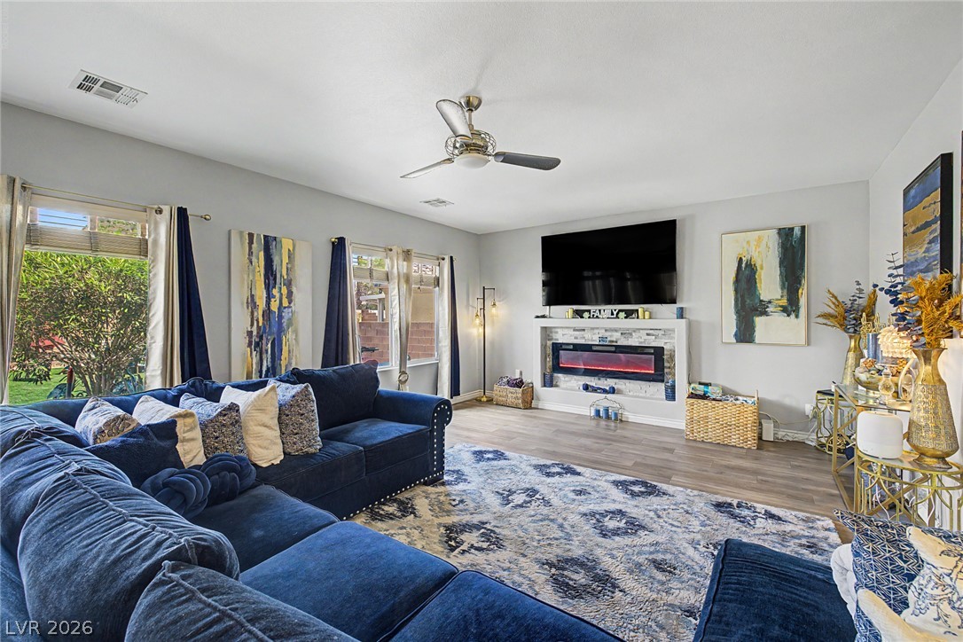 2924 Dowitcher Avenue Property Photo 4