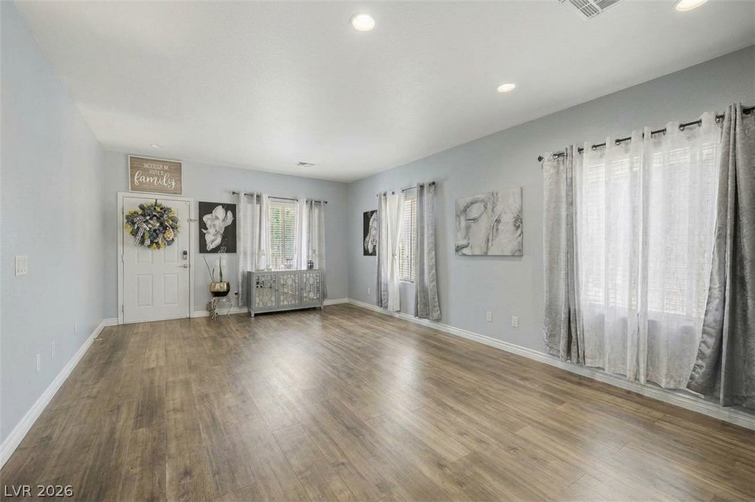 2924 Dowitcher Avenue Property Photo 7